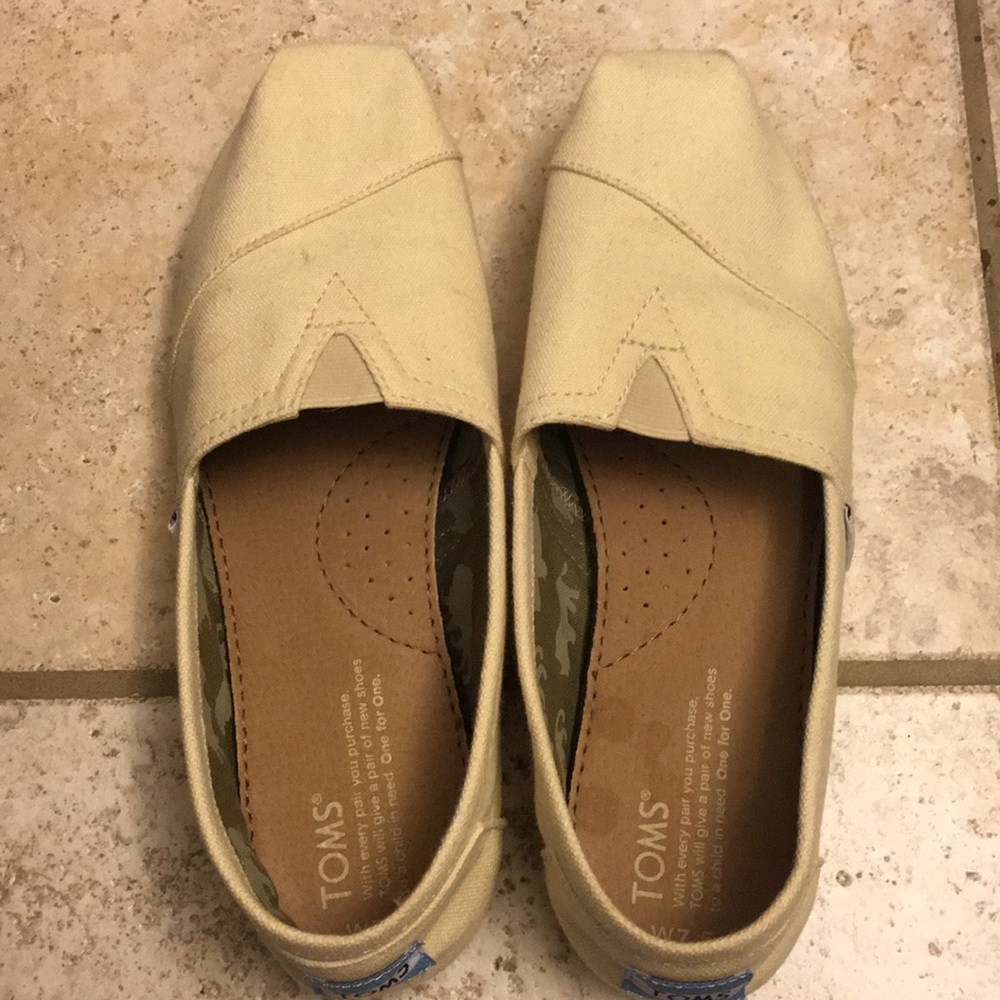 Cream Toms